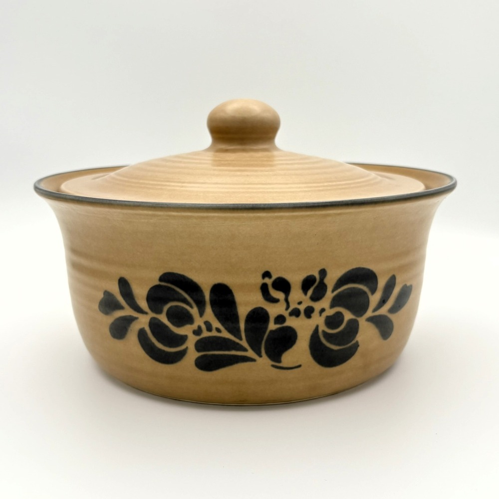 Vintage Pfaltzgraff Folk Art 2 Qt Round Casserole Dish with Lid #315 Stoneware